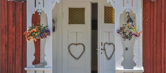 Cozy home in Lesjöfors with kitchen