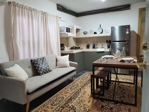 Télévision, jeux vidéo, lecteur de DVD, livres