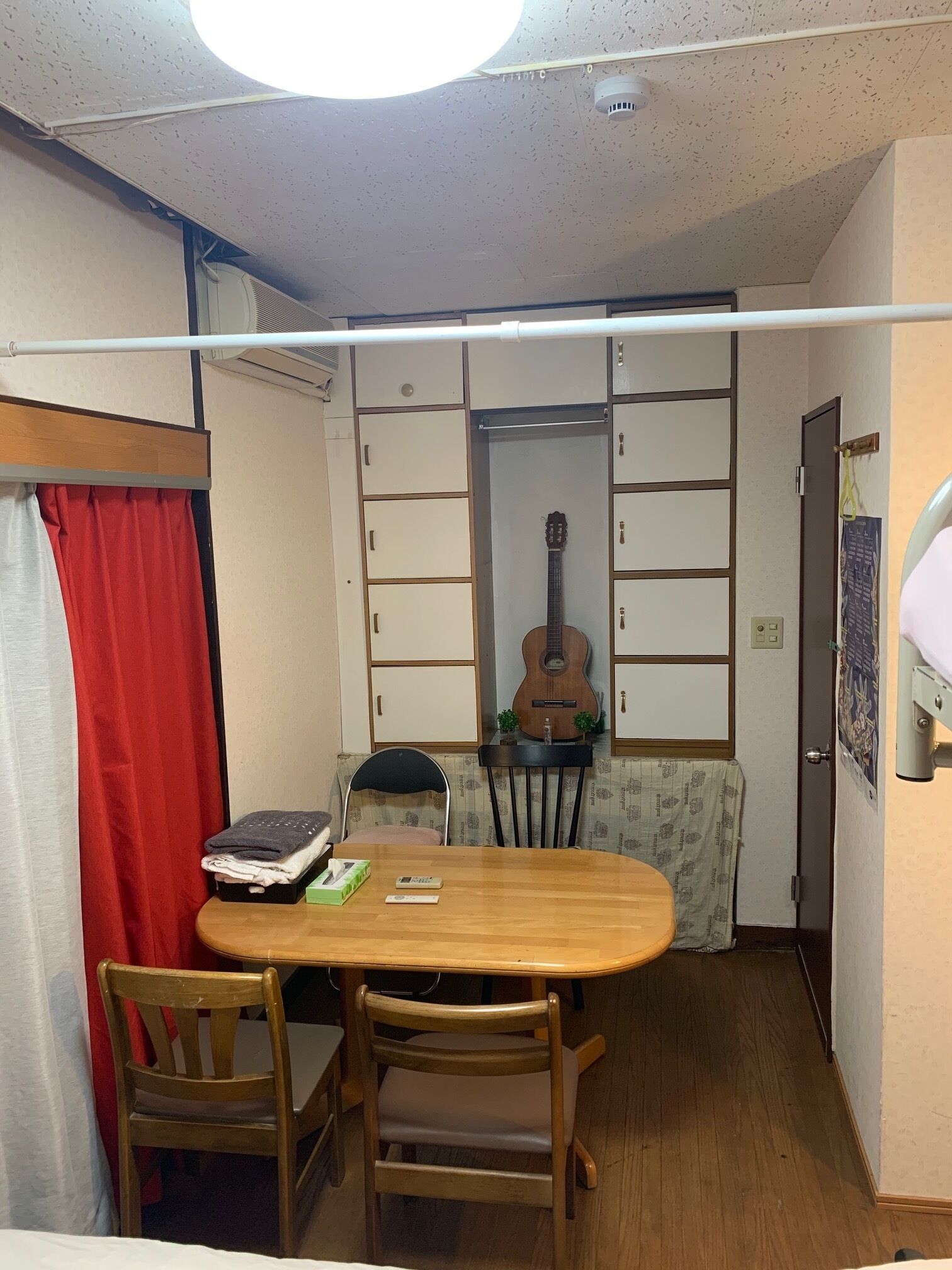 Iron/ironing board, free WiFi