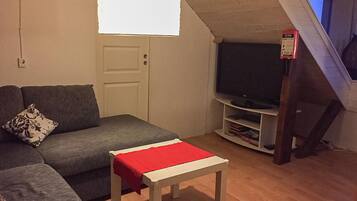 Fireplace, DVD player