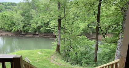 Beautiful Cabin on the Caney Fork River