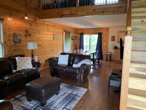 Beautiful Cabin on the Caney Fork River