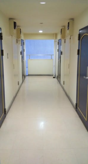 Hallway - Urban Times Hiroshima (Hiroshima)