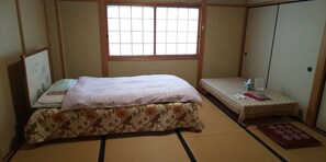 Phòng đơn | Bàn, khu vực làm việc phù hợp cho laptop