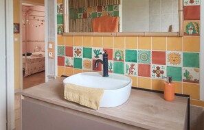 Shower - Cozy home in Montélimar (Montélimar)