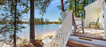 Tranquil lakefront cottage with private beach, boat slip & fishing kayak access
