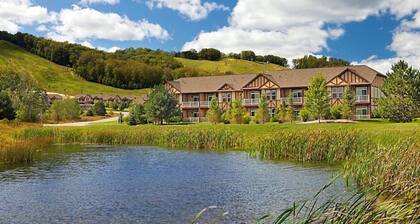 Fabulous Scenic Fall Retreat Oct 9-16