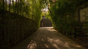 숙박 시설 입구