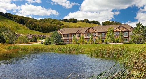 Fabulous Scenic Fall Retreat Oct 10-17