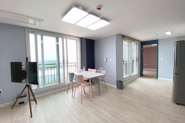 Family Condo | Living area | 1-inch flat-screen TV with cable channels, TV