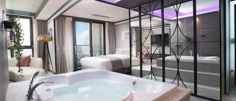 Private spa tub