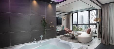 Private spa tub