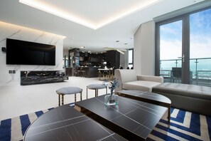 In-room safe, blackout drapes, soundproofing, iron/ironing board - UTOP Boutique Hotel & Residence (Gwangju)