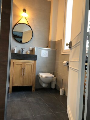 Shower - LUXURY DUPLEX IN THE HEART OF THE MARSH (Paris)