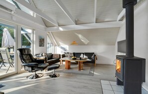 Télévision, cheminée