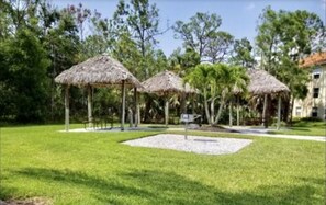 المنطقة المحيطة بالمنشأة