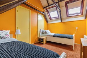 3 間睡房、熨斗/熨衫板、可攜式嬰兒床、免費 Wi-Fi