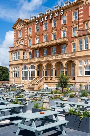 Terrace/patio - Queen s Hotel (Portsmouth)