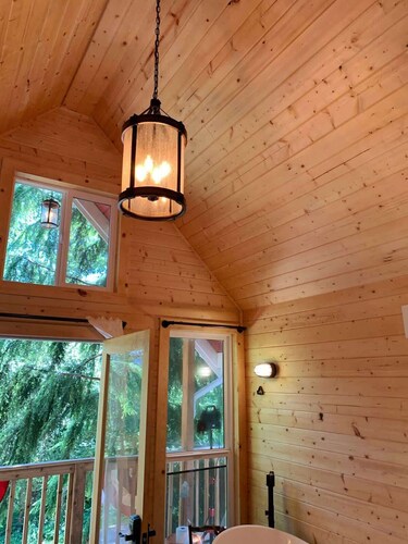 Treehouse Place at Deer Ridge Ole Mill
