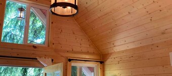Treehouse Place at Deer Ridge Ole Mill