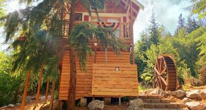 Treehouse Place at Deer Ridge! "The Ole' Mill"