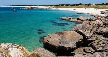 Family home between countryside and ocean, 800m from beaches