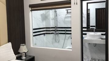 Desk, blackout drapes, free WiFi, bed sheets