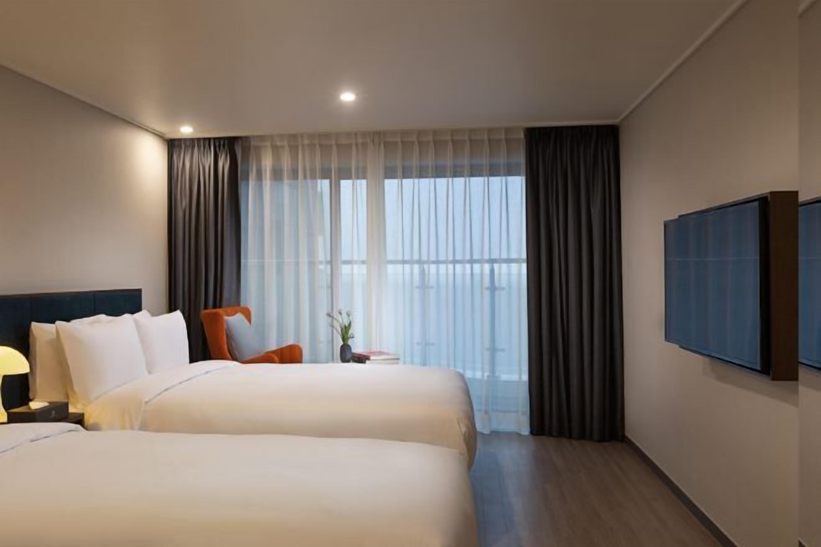 Individually decorated, individually furnished, soundproofing, free WiFi