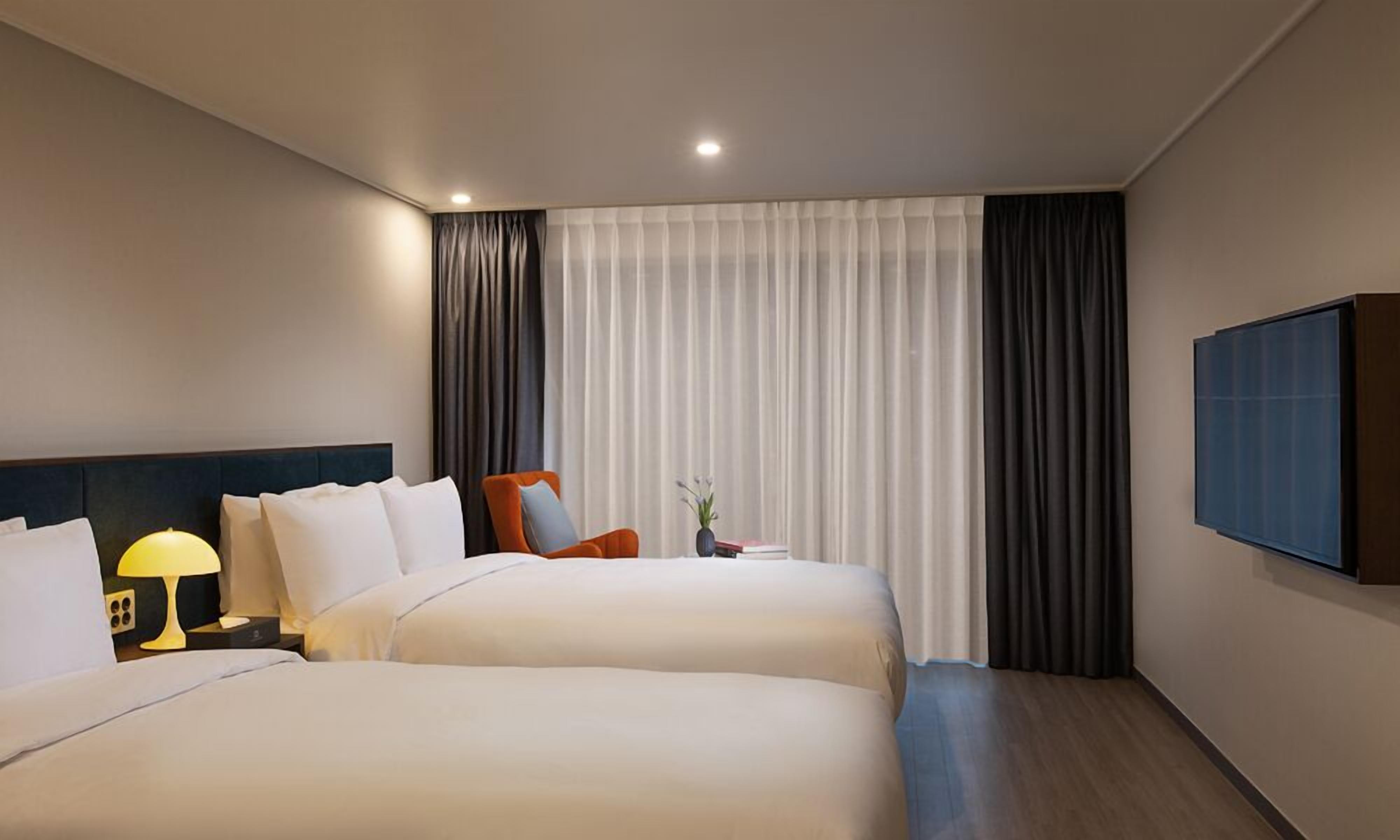 Individually decorated, individually furnished, soundproofing, free WiFi