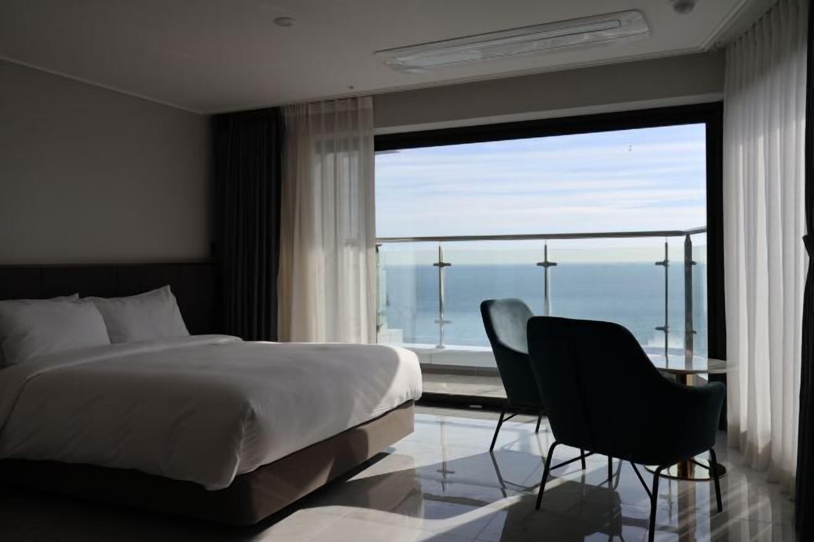 Con stile personalizzato, con arredamento individuale, insonorizzazione