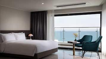 Individually decorated, individually furnished, soundproofing, free WiFi