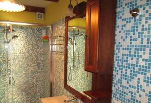 Apartment, 2 Bedrooms | Bathroom | Shower, free toiletries, hair dryer, bidet - Limpiddu Apartment (Budoni)
