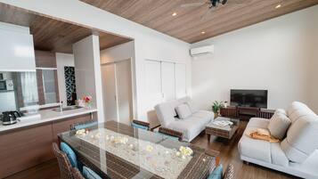 3 Bedrooms Villa (4) | Living area | Flat-screen TV