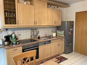 Køleskab, mikrobølgeovn, ovn, opvaskemaskine