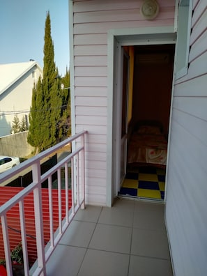 Superior-Dreibettzimmer | Terrasse/Patio