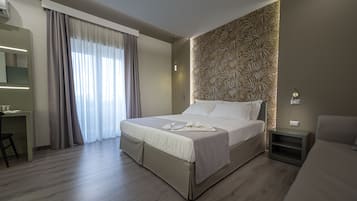 Quarto quádruplo superluxo (Veranda) | Roupas de cama de algodão egípcio, roupas de cama premium