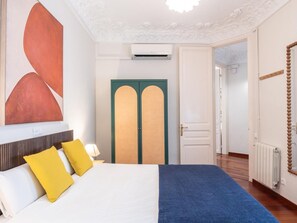 1 chambre, fer et planche à repasser, accès Internet, draps fournis