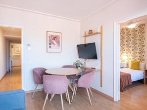 2 Schlafzimmer, Bügeleisen/Bügelbrett, Internetzugang, Bettwäsche