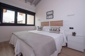 3 slaapkamers, een bureau, een strijkplank/strijkijzer, gratis wifi