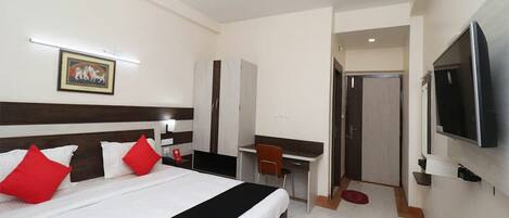 Premium Room | Pillowtop beds, desk, rollaway beds, free WiFi
