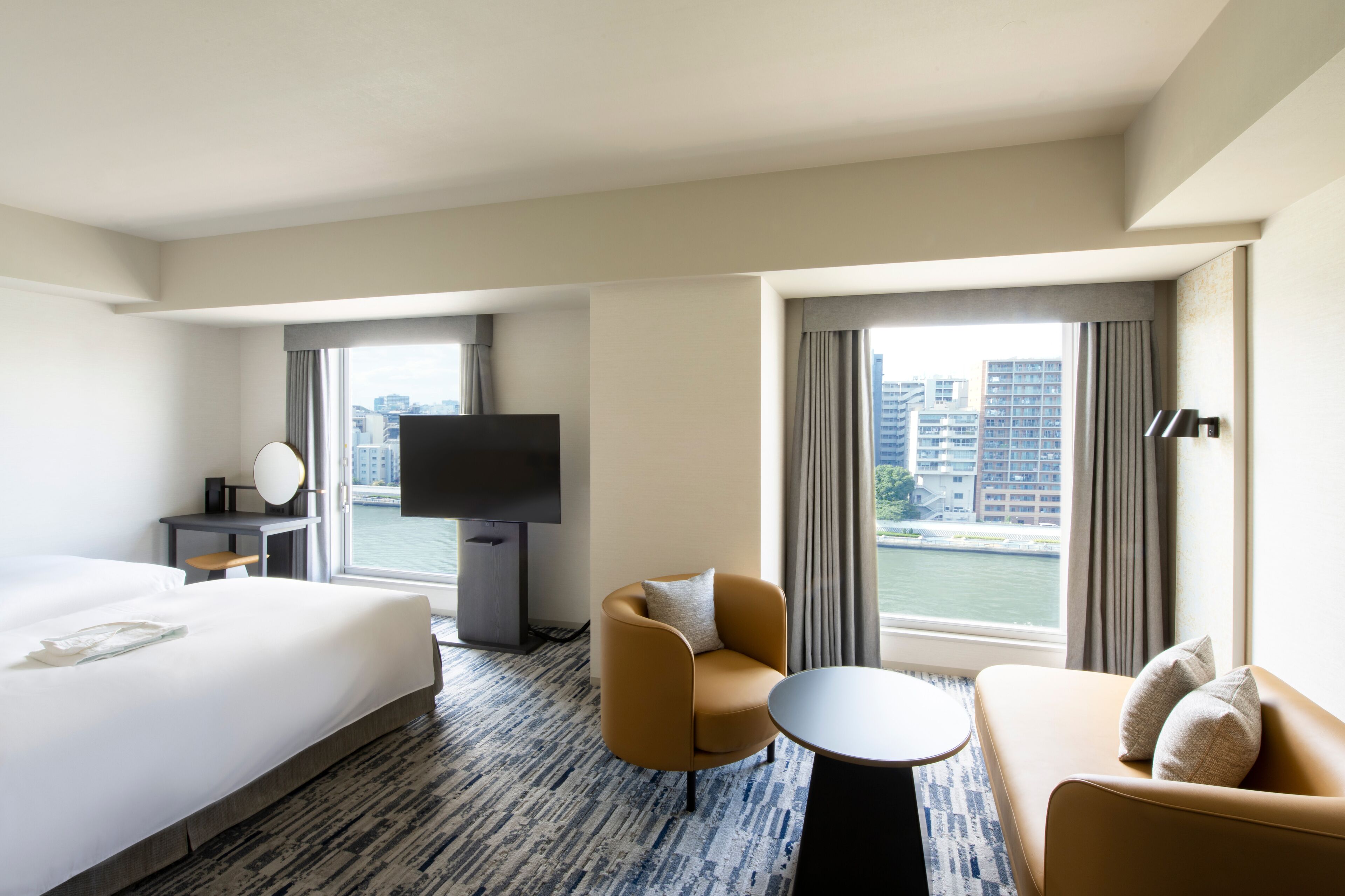 1 bedroom, down duvets, in-room safe, blackout curtains