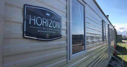 3 Bed 8 Berth Caravan in California Cliffs - D53