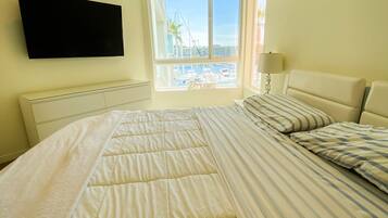 2 Schlafzimmer, Zimmersafe, Bügeleisen/Bügelbrett, WLAN