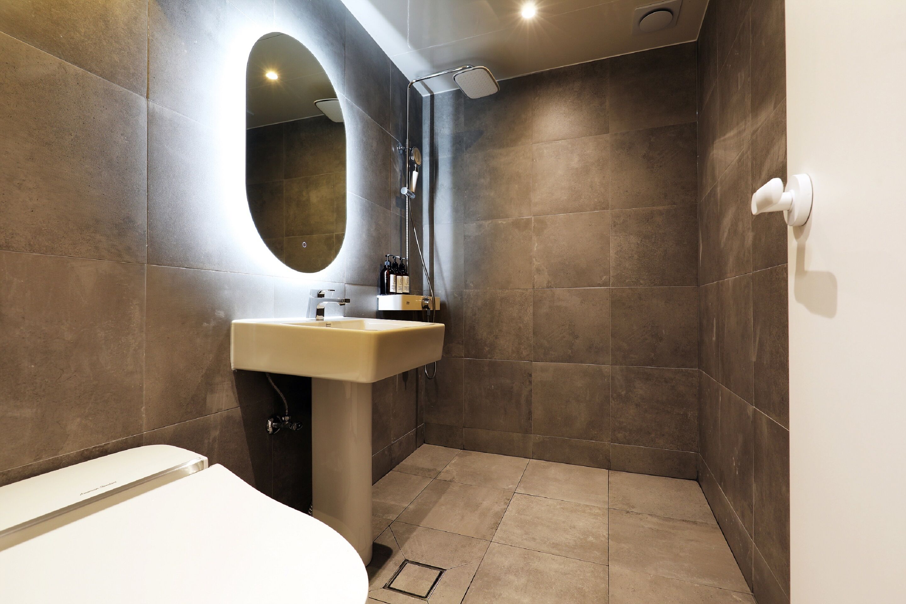 standard double room (free netflix) | bathroom | free toiletries, hair dryer, slippers, towels