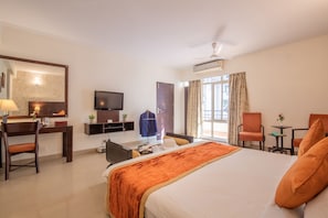 Deluxe One Bedroom Apartment | Literie de qualité supérieure, couette en duvet d'oie