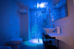 Bathroom - Giuseppe Verdi Luxury Apartments (Catania)