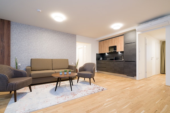 Exclusive Apartment (Top 9) | Living area