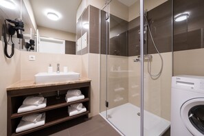 Free toiletries, hair dryer, heated floors, towels - myApartments Vienna (Vienna)