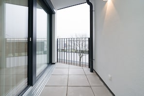 Deluxe Apartment (Top 12) | Balcony