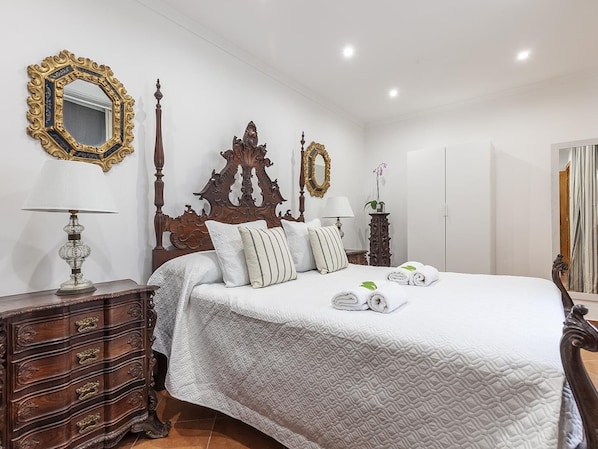 1 bedroom, iron/ironing board, Internet, bed sheets